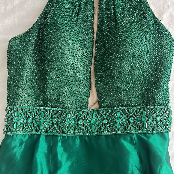 Green Sherri Hill Gown - Picture 9 of 9